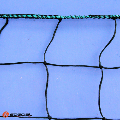 SM05204 Zaštitna mreža, materijal polietilen, pletena u čvor debljine 3,5 mm, dimenzije oka 130x130 mm, težine 67 g/m², boja: zelena - Slika 1